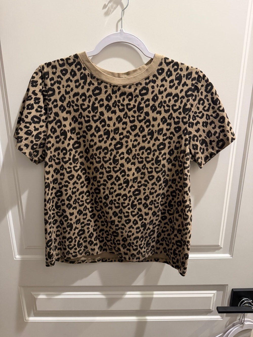 Girls' Short Sleeve Leopard Print Tee - Tan/Black